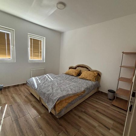 Dp Lux Apartman Obrenovac Luaran gambar